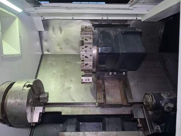 斗山PUMA305数控车床，A2-8主轴，配12寸液压卡盘，10.