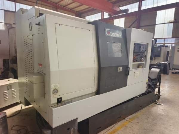 程泰GS2800MS车铣复合，12寸卡盘，加工长度500。
